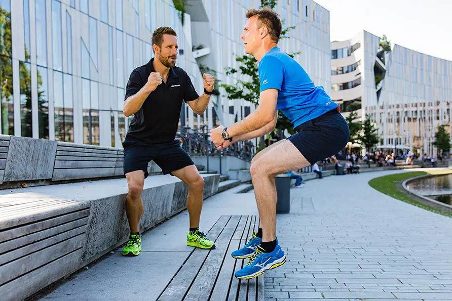 Als Personal Fitness Coach bringe ich Dich in Form und helfe Dir dabei, abzunehmen um gesünder und fitter zu werden.